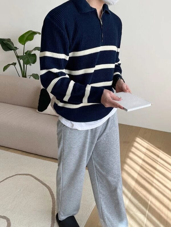 Stylischer gestreifter Pullover mit Viertelreißverschluss