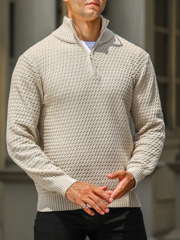 Stylischer Pullover mit Viertelreißverschluss und Rollkragen